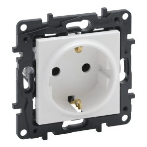 Kontaktligzda Legrand Niloe Step 863120, Iezemēta rozete, balta
