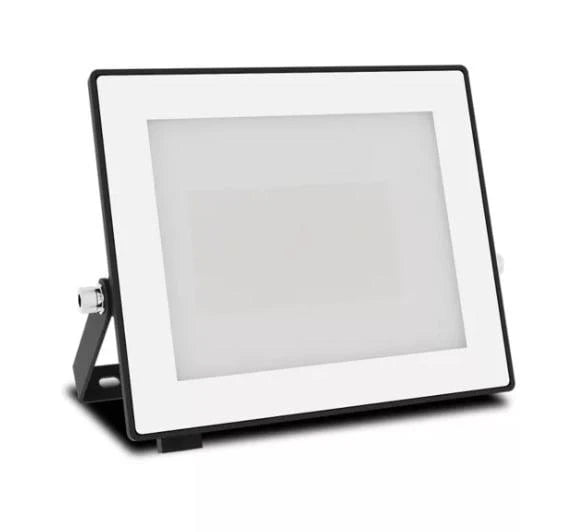 Prožektors Philips. 3200 lm. 5000 °K. IP65. melna