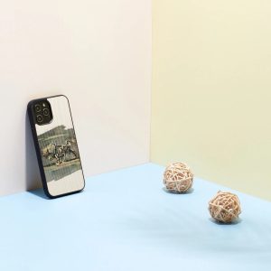 MAN&WOOD case for iPhone 12/12 Pro white bull