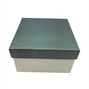 Dāvanu kaste. 130 x 130 x 80 mm